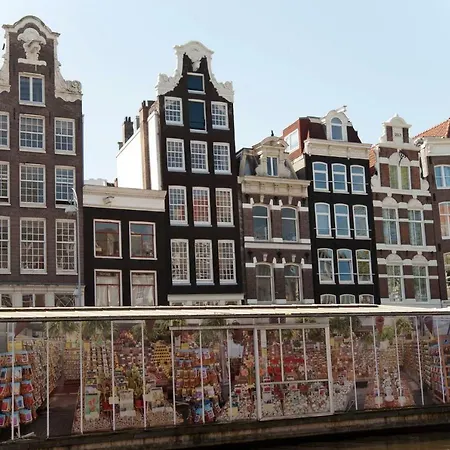 Flower Market Apartment *