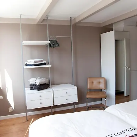 Flower Market Apartment *