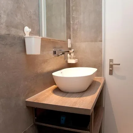 Apartman Flower Market *